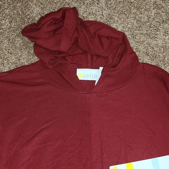 Zella Red Rhubarb Top - Picture 2 of 3